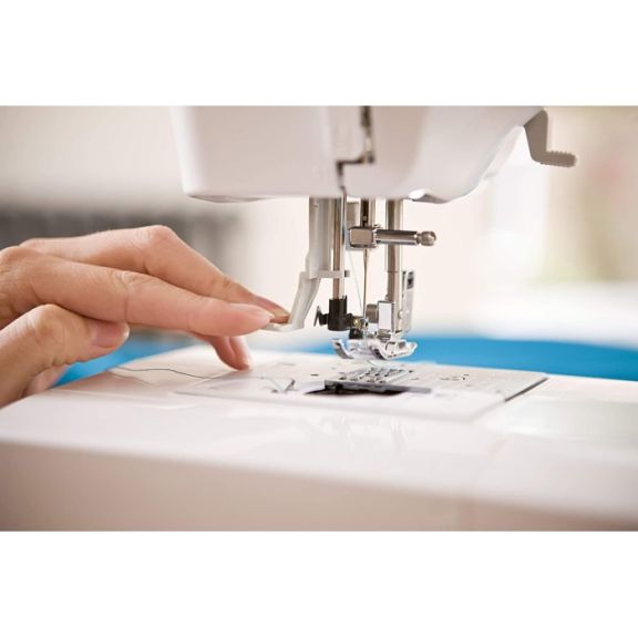 Maquina de coser Brother KE20