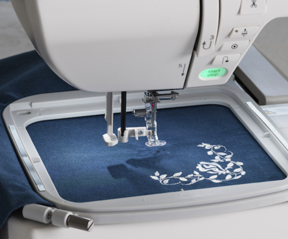 maquina de coser y bordar Elna 850 expressive