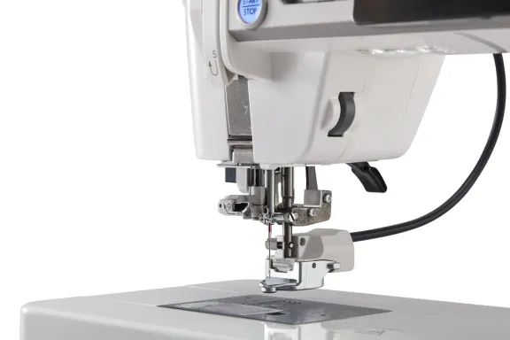 janome CM8P maquina de coser profesional