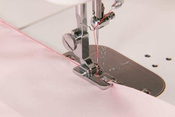 maquina de coser juki TL 2200 qvp mini