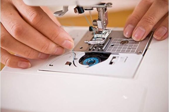 Maquina de coser electronica brother CS10