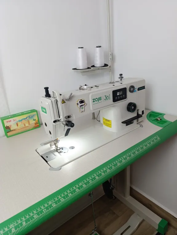 Maquina de coser Zoje A6000p