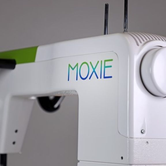 maquina acolchadora handi quilter moxie