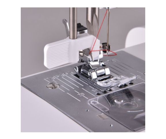 Maquina de coser Necchi NC 102D