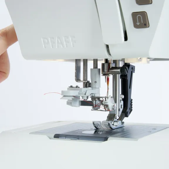 Pfaff creative elevate 680 maquina de coser y bordar