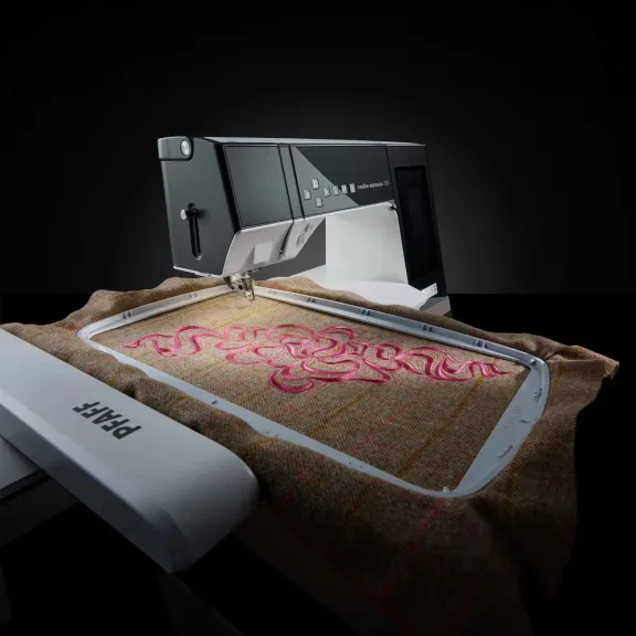 maquina de coser y bordar Pfaff creative expression 750