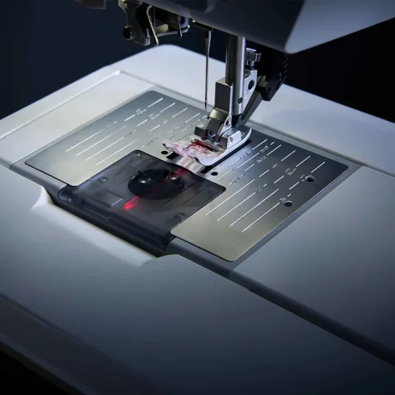 maquina de coser y bordar Pfaff creative expression 750