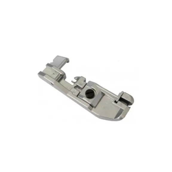 Prensatelas utilizado para insertar cordones, cuerda o hilo de tanza (nylon) de hasta 1.0mm de espes