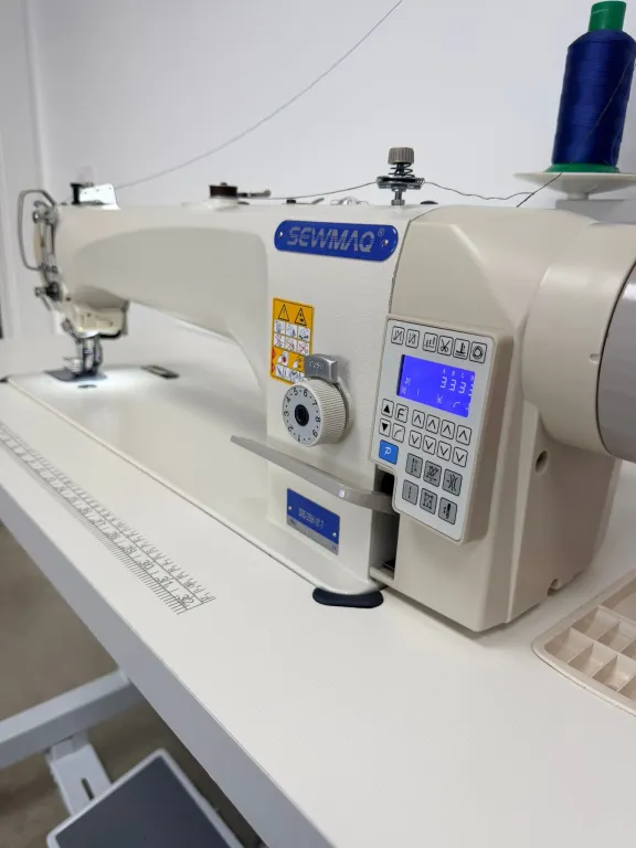 Triple arrastre sewmaq swd-206h
